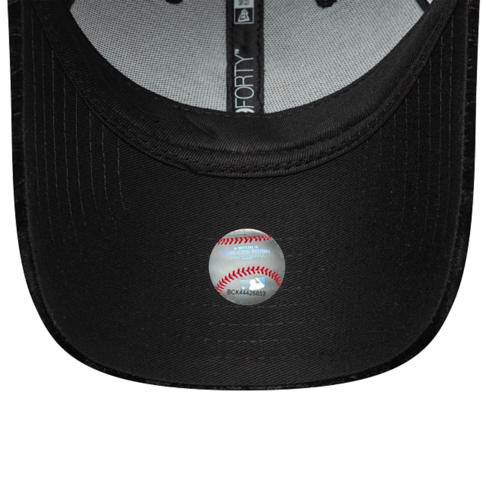 New Era - 9Forty Womens Leo Velour New York Yankees Cap - Black